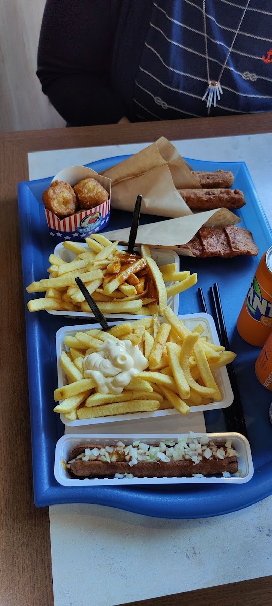 Cafetaria/ijssalon Manders Photos 2